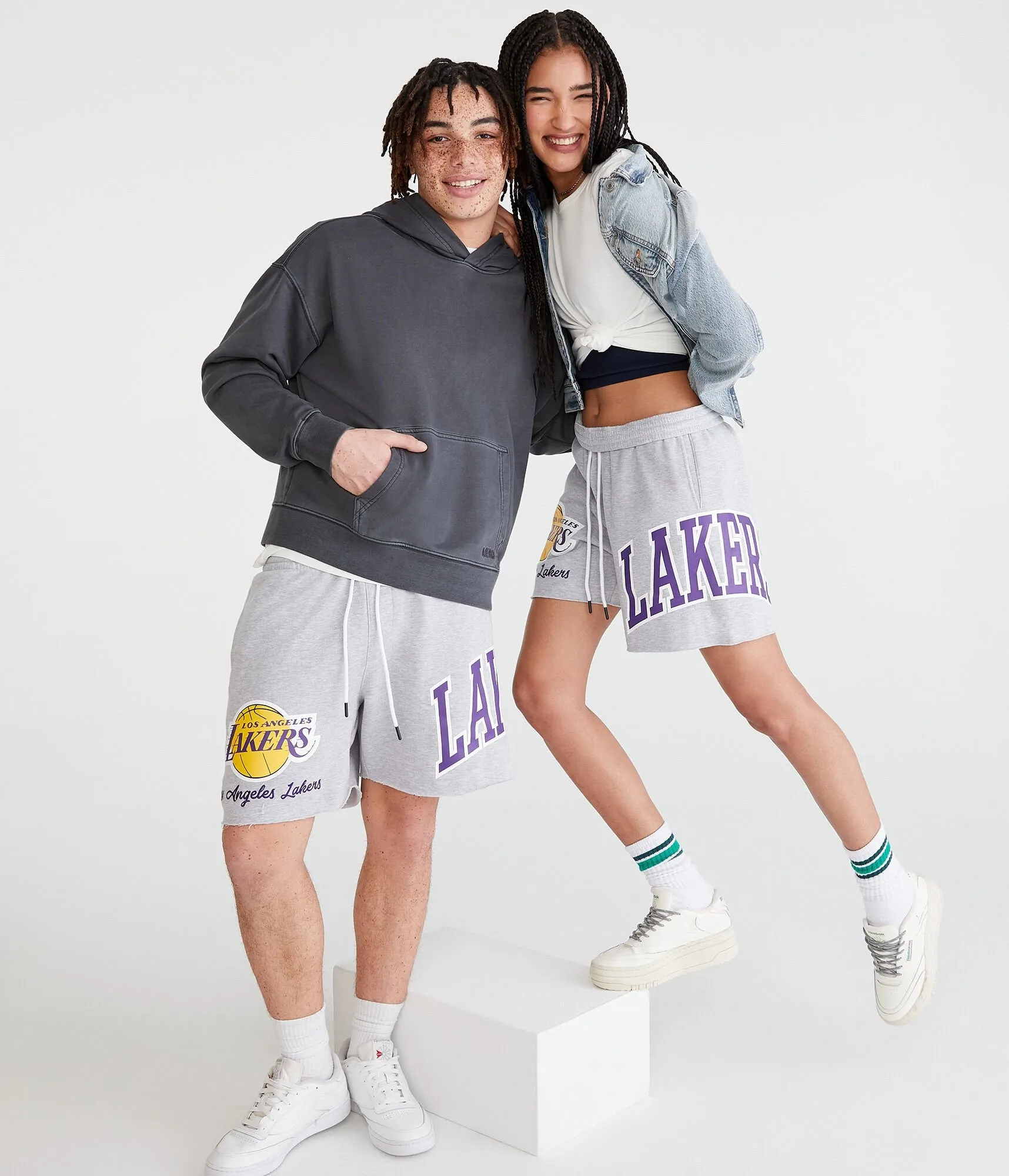 Aeropostale Los Angeles Lakers Fleece Shorts 6"