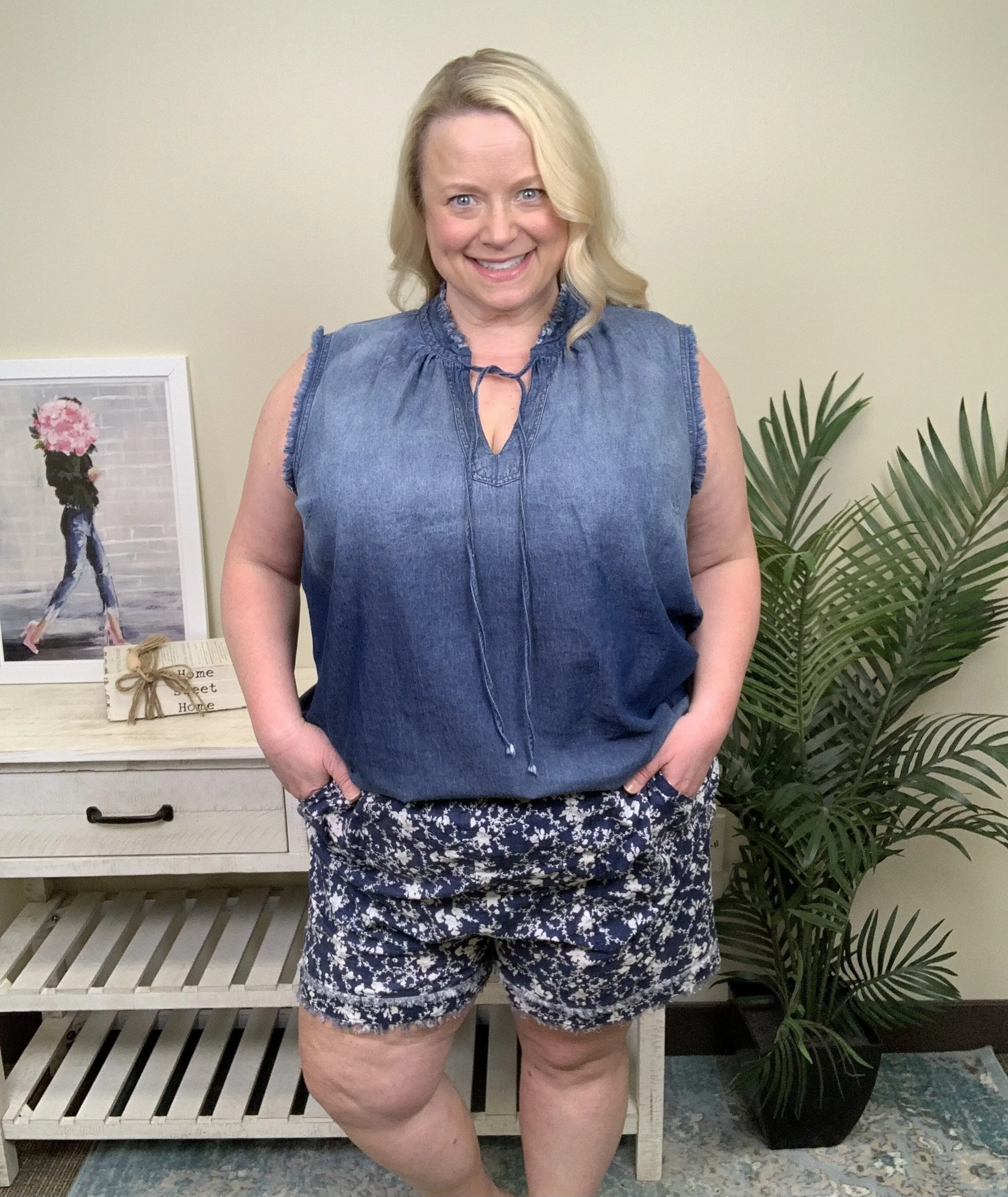 Keep Me Guessing Women's Floral Frayed Hem Shorts