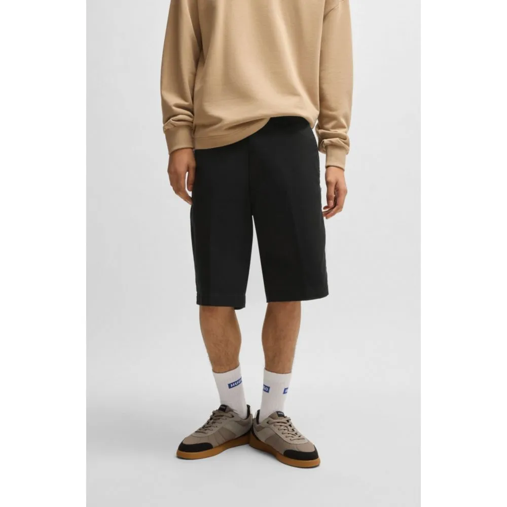 Regular-fit regular-rise shorts in cotton twill