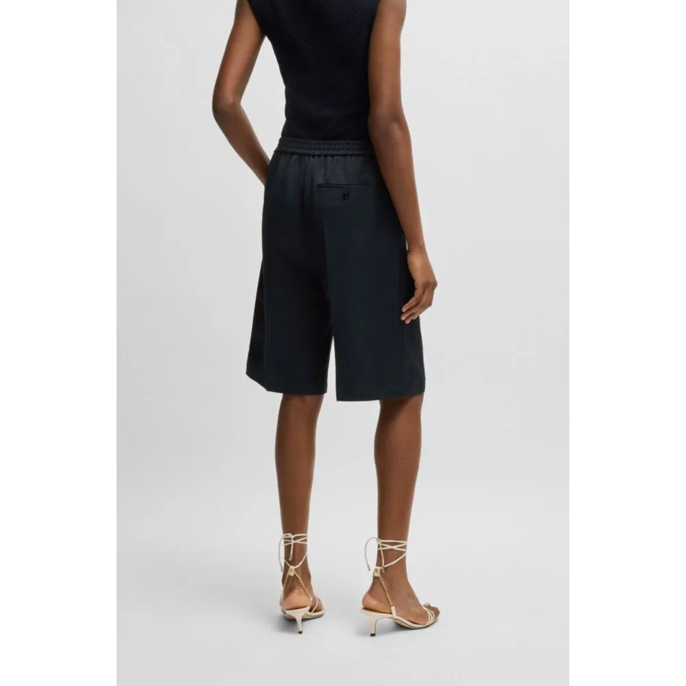 Relaxed-fit shorts with wide leg