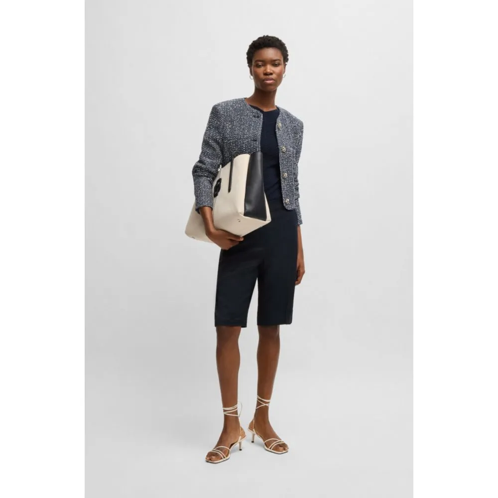 Relaxed-fit shorts with wide leg