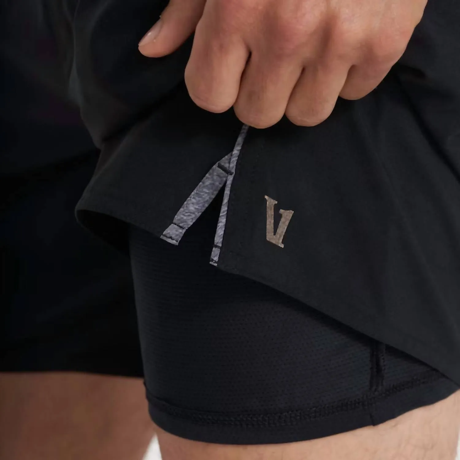 Trail Short In Black Heather Grey Stripe